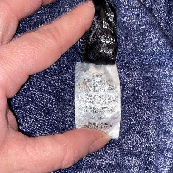 Mondetta Ladies Active Cropped Dark Grey Pants  (Large) - Picture 6 of 9